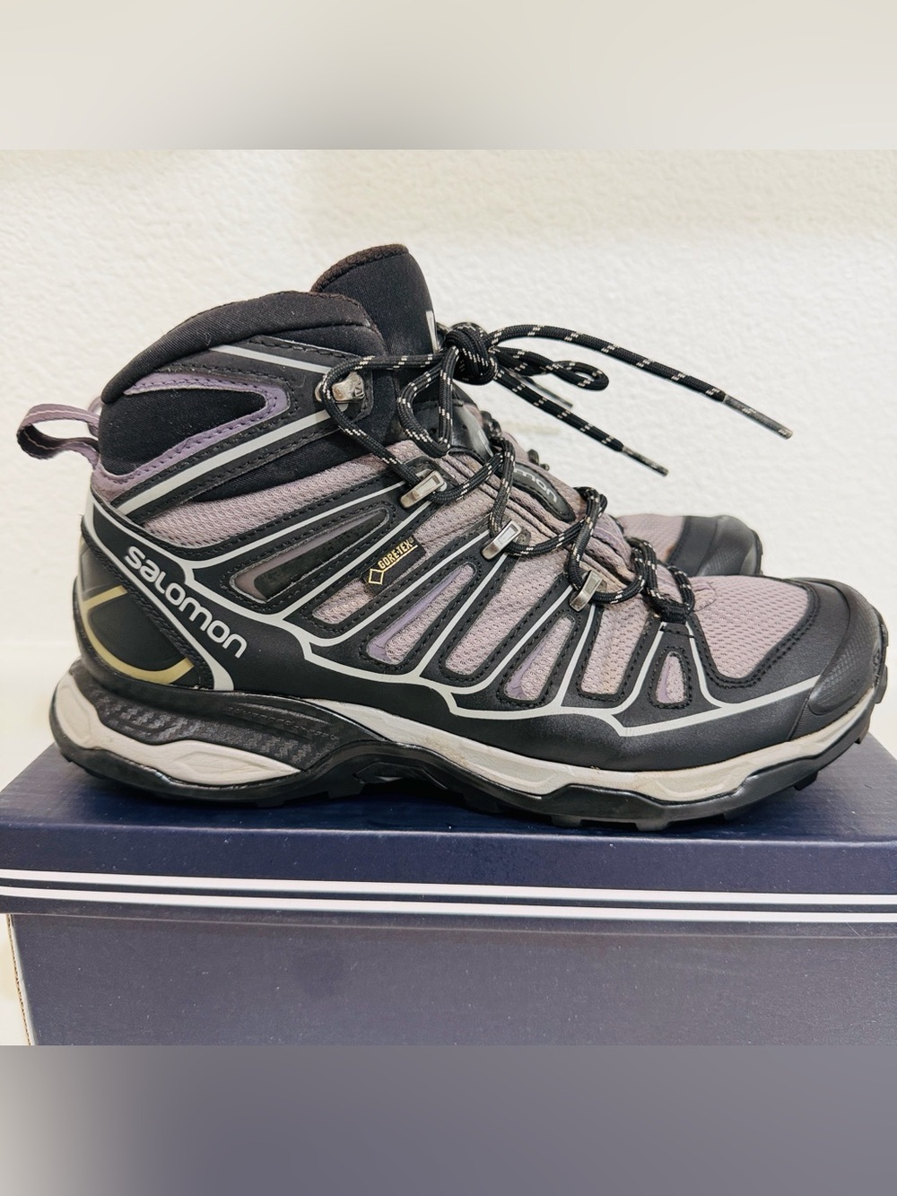 Salomon Women's X Ultra Mid 2 GTX Hiking Boots Grey Black Gore-Tex Size 8
